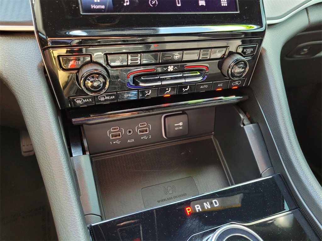 Used 2025 Jeep Grand Cherokee Laredo X w/ Luxury Tech Group I image 29