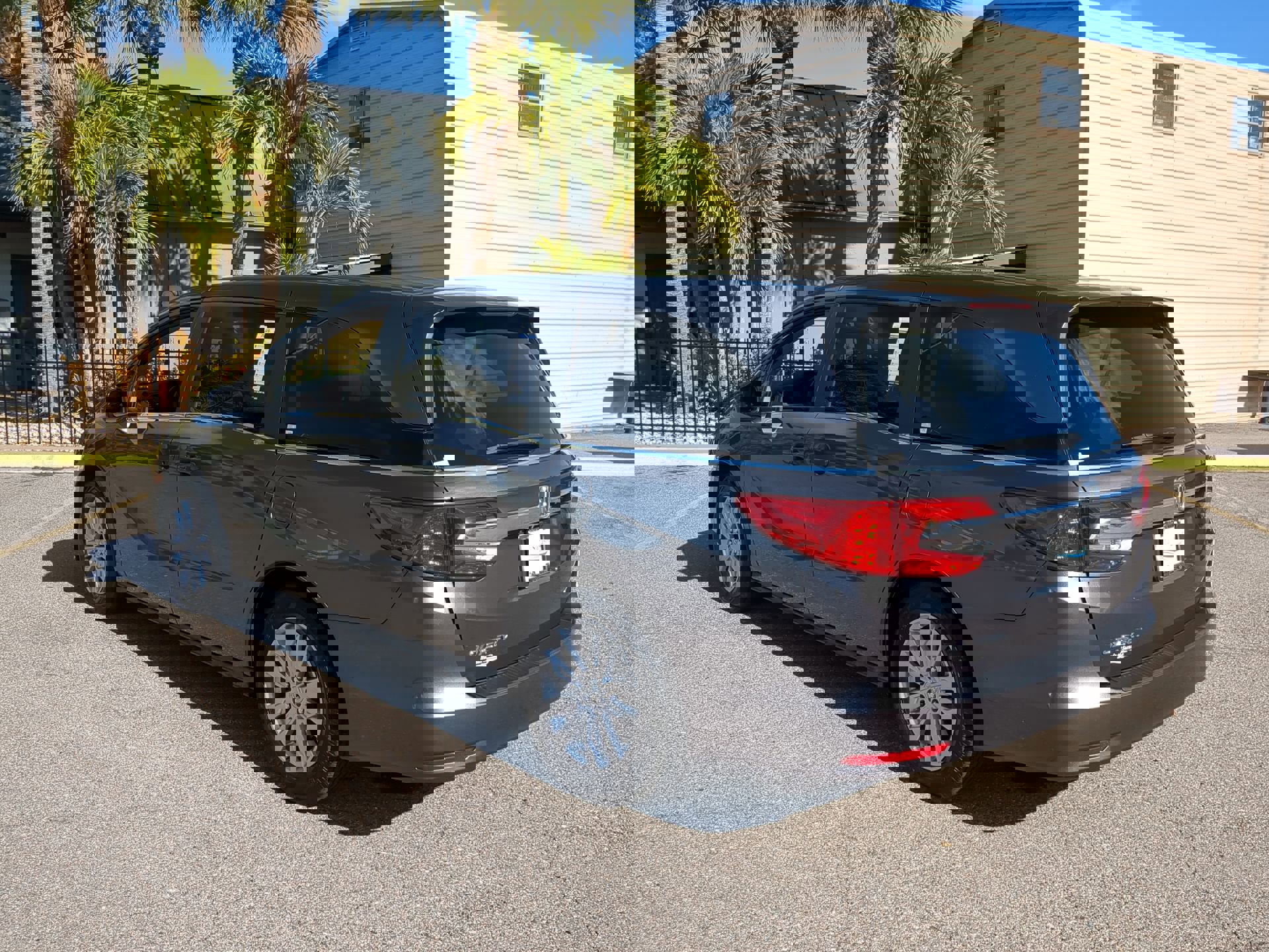 Used 2019 Honda Odyssey LX image 8