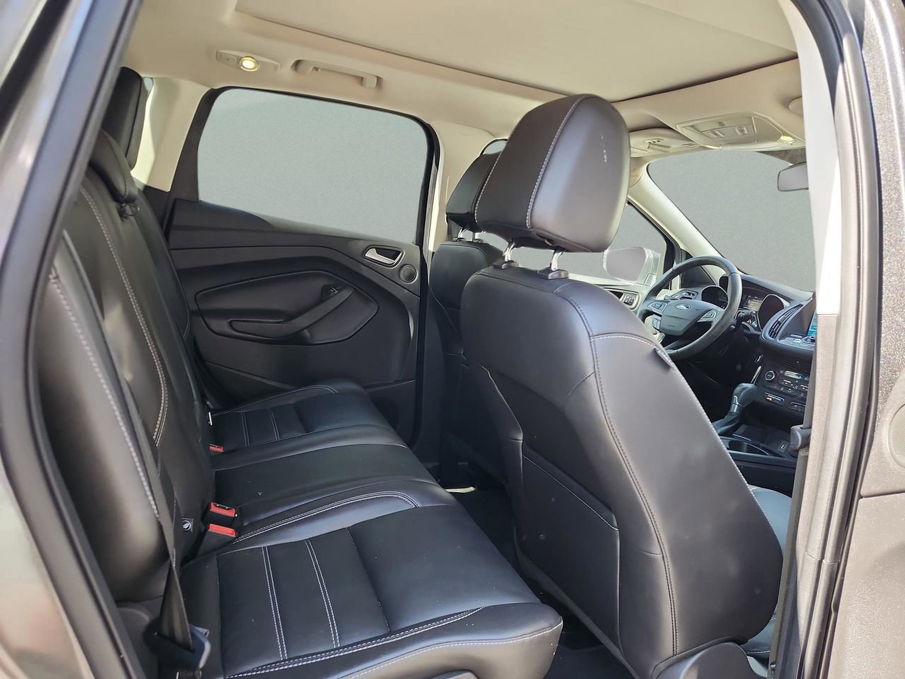 Used 2017 Ford Escape Titanium image 18