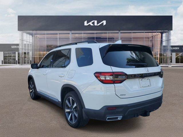 Used 2023 Honda Pilot Elite image 4
