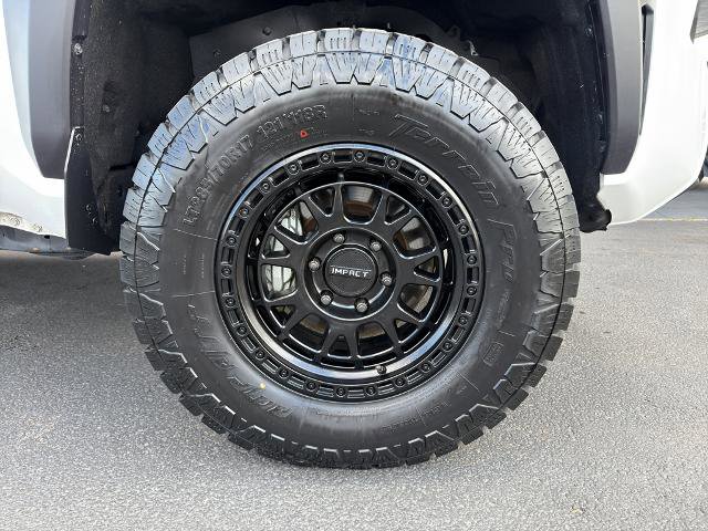 Used 2025 Toyota Tacoma TRD Off-Road AWD/4WD image 6