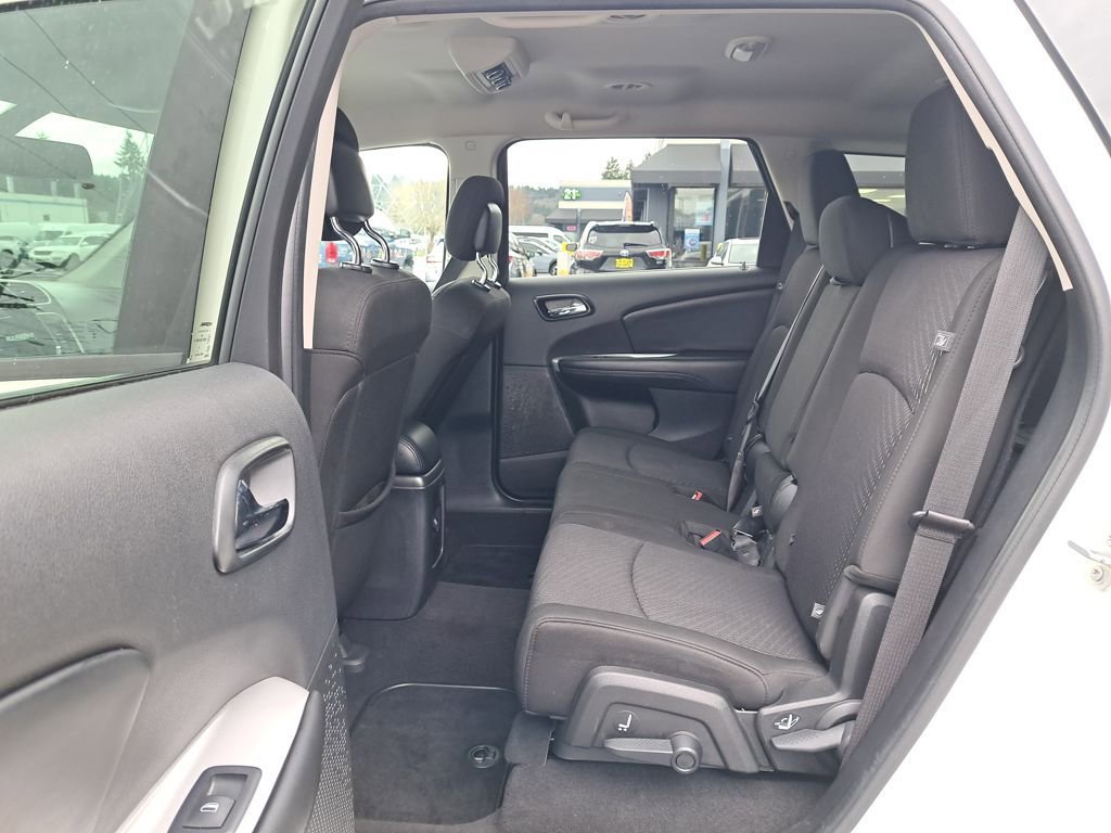 Used 2019 Dodge Journey SE image 13