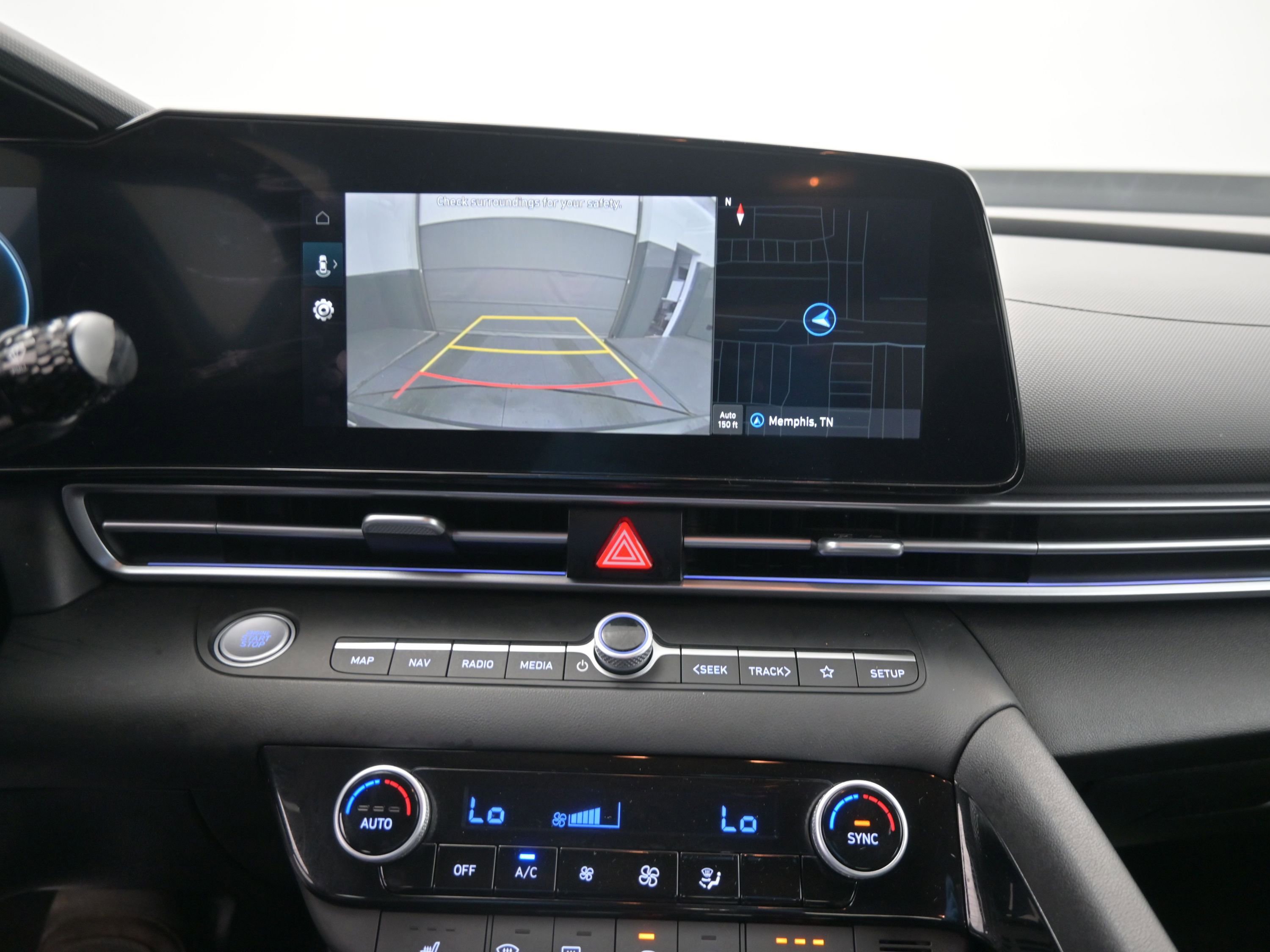 Used 2025 Hyundai Elantra SEL image 16