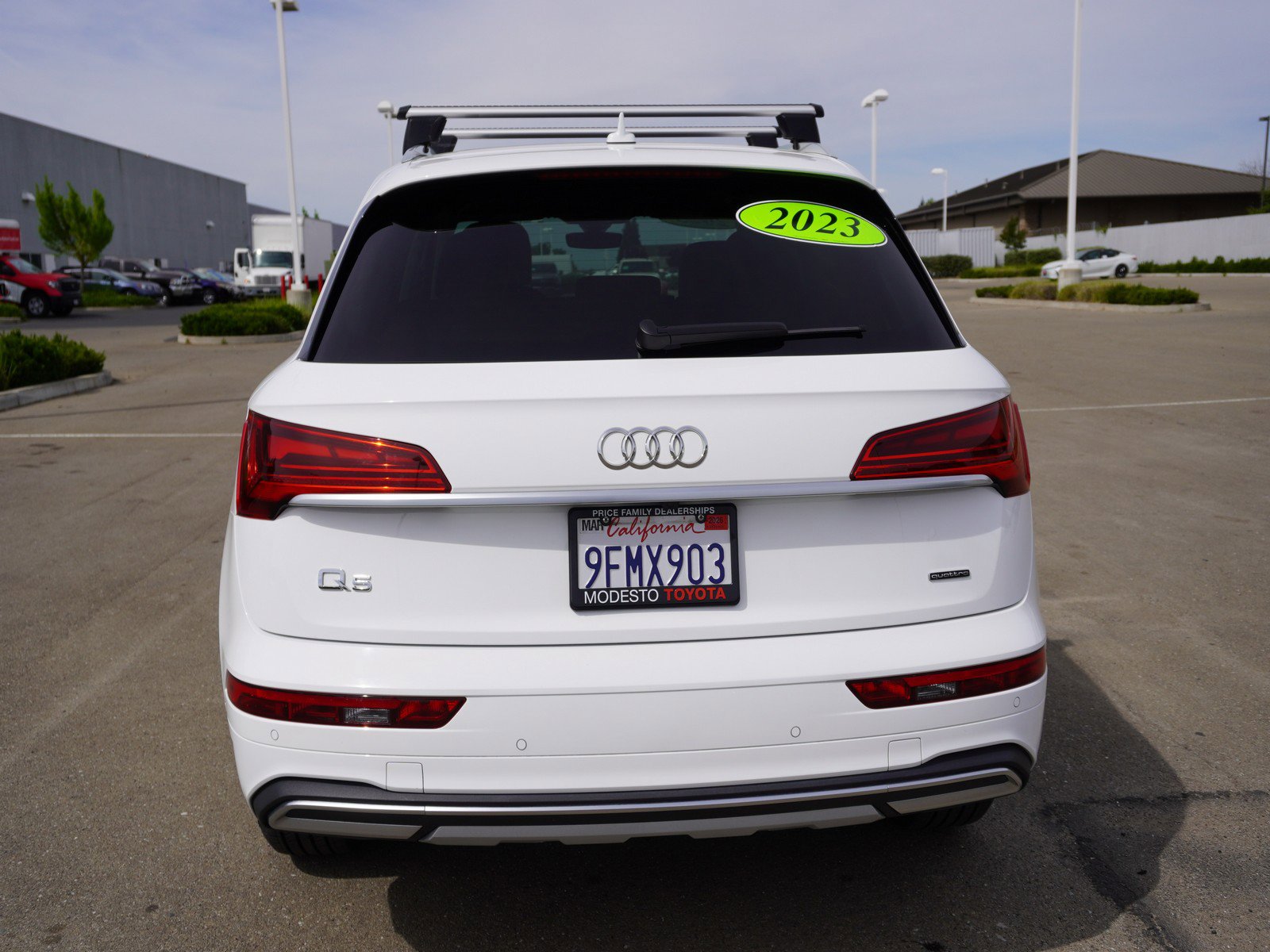 Used 2023 Audi Q5 2.0T Premium w/ Convenience Package image 11