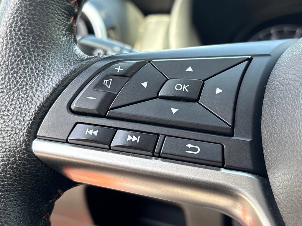 Used 2021 Nissan Kicks SR FWD image 8