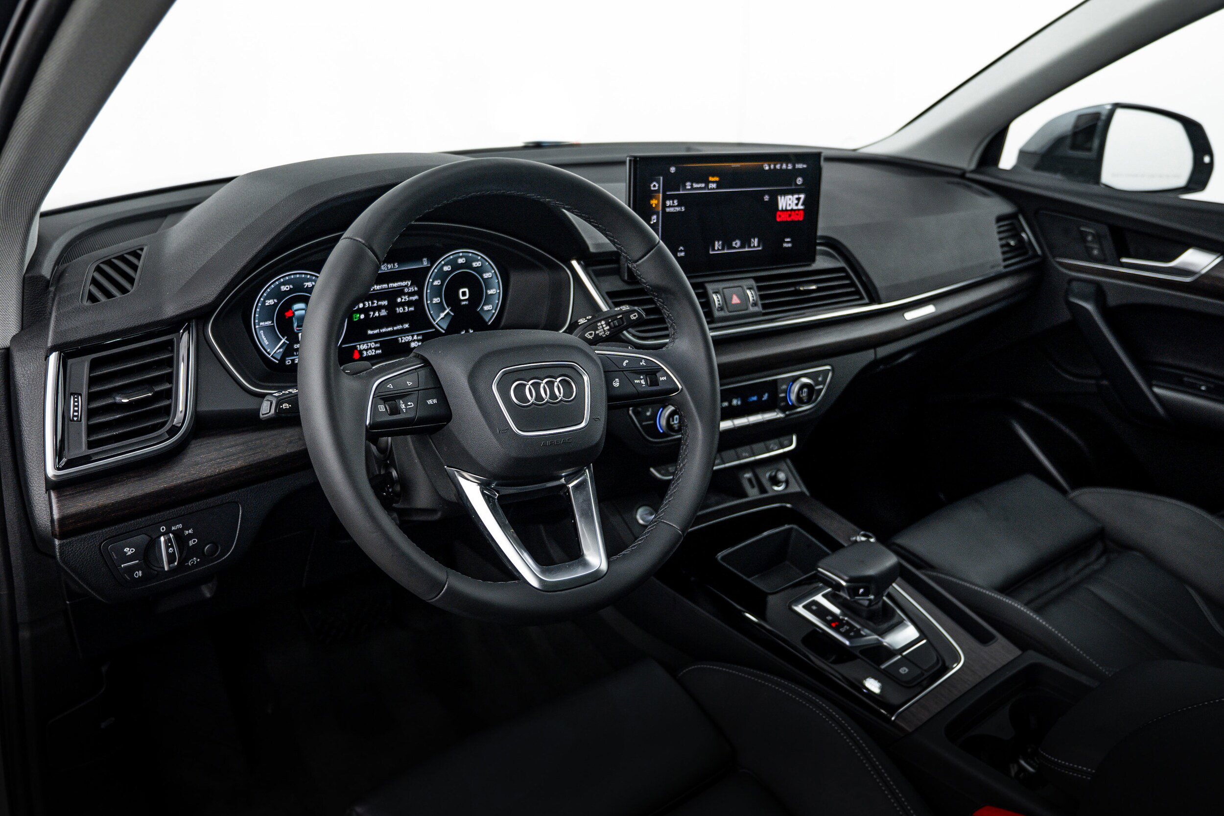 Certified 2023 Audi Q5 e Premium w/ Convenience Package AWD/4WD image 9