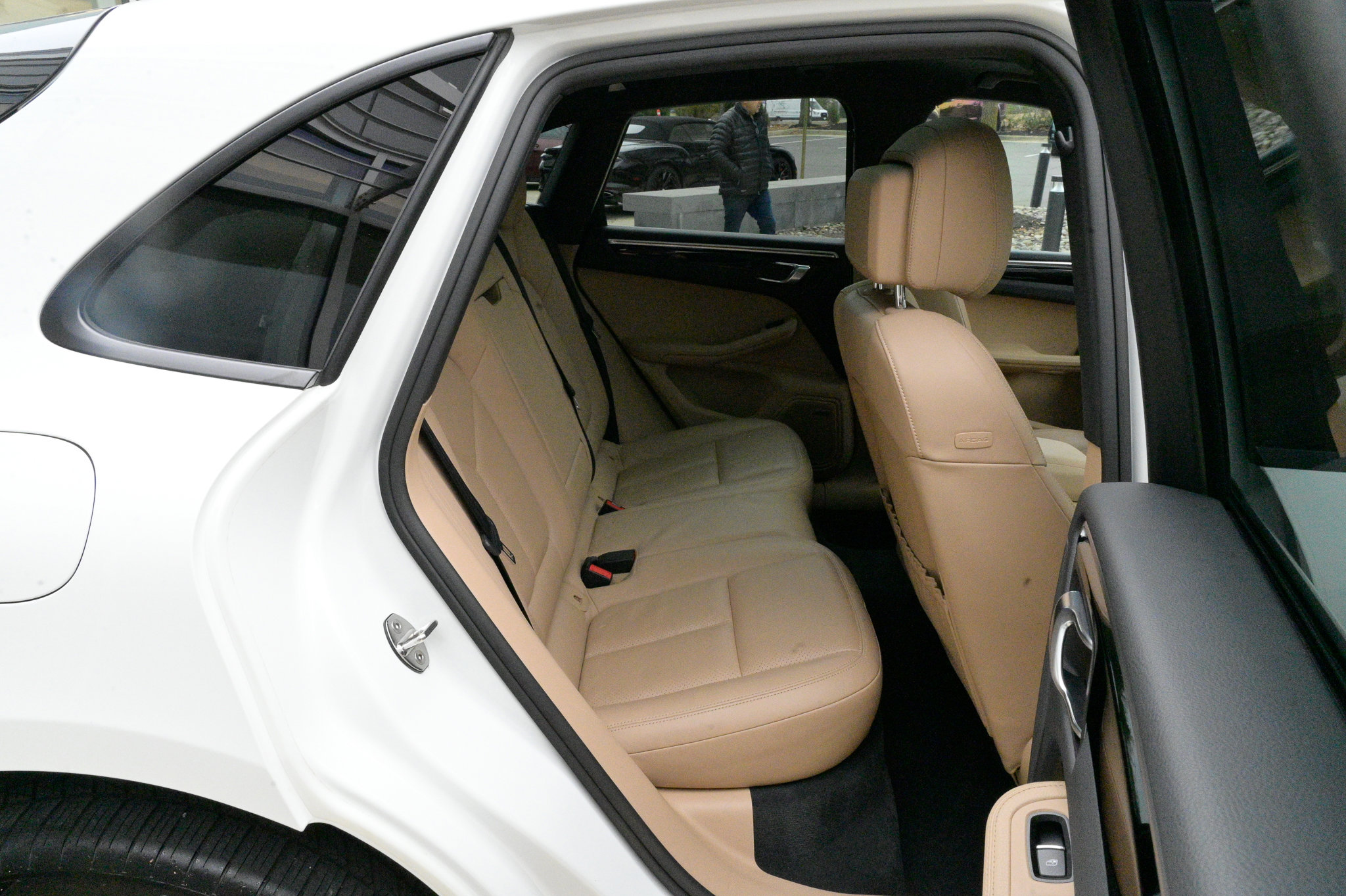 Used 2020 Porsche Macan image 47