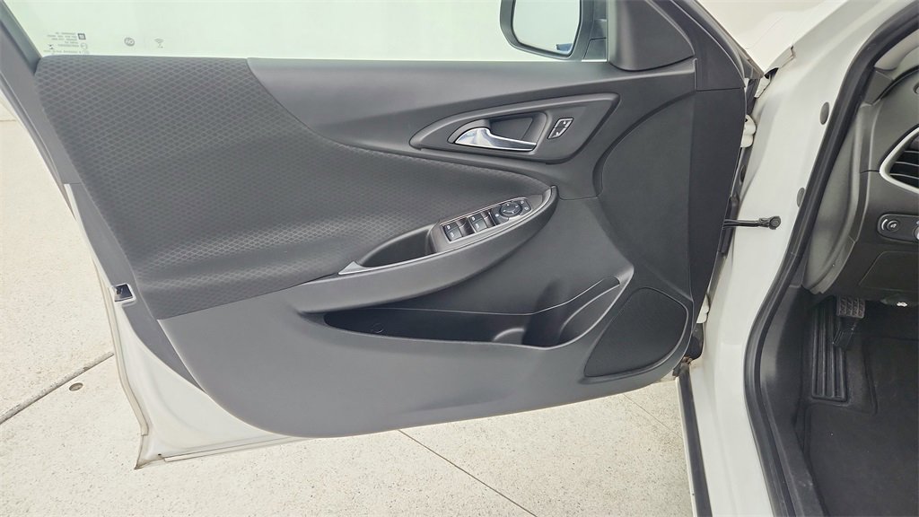 Used 2019 Chevrolet Malibu LS image 24