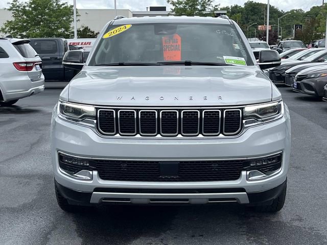 Used 2024 Jeep Wagoneer L Series II w/ Flexible Seating Group AWD/4WD image 8