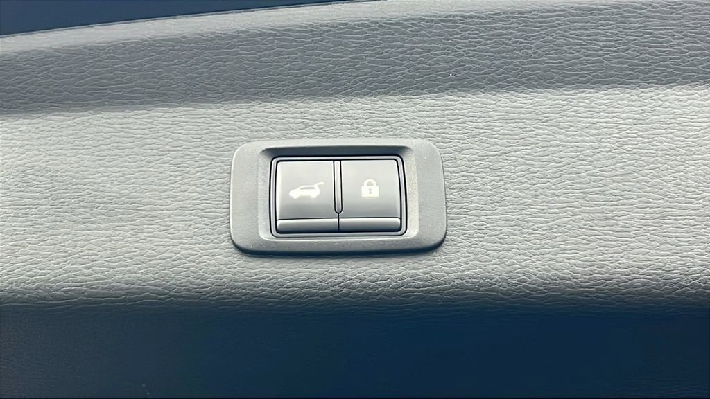 Used 2023 Mitsubishi Outlander SEL image 16