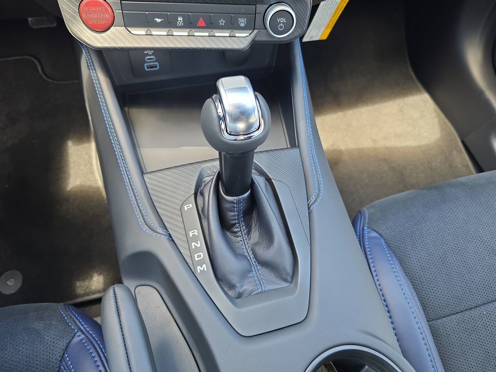 New 2025 Ford Mustang Dark Horse image 18