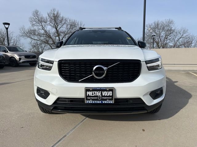 Used 2021 Volvo XC40 T5 R-Design w/ Climate Package image 2