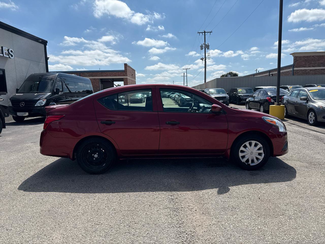 Used 2017 Nissan Versa S Plus FWD image 5