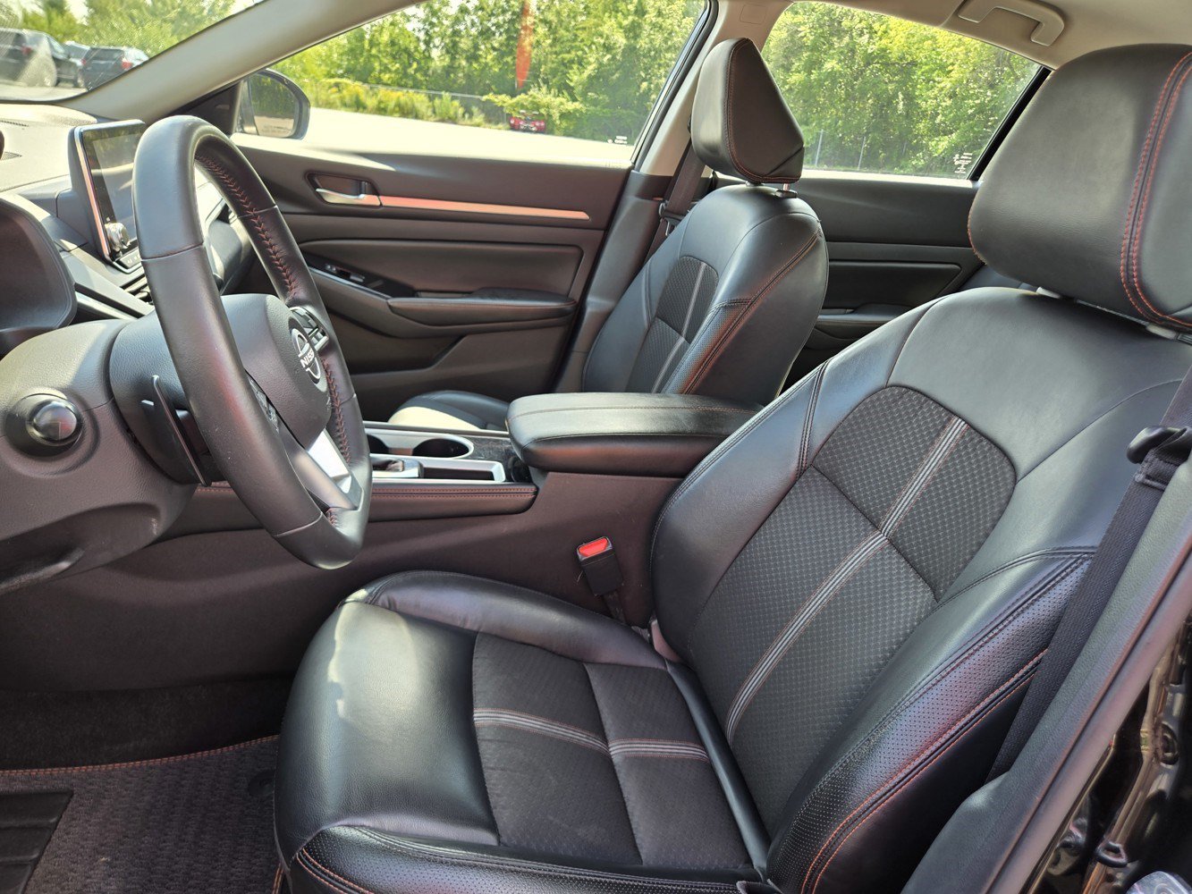 Used 2024 Nissan Altima 2.5 SR FWD image 24