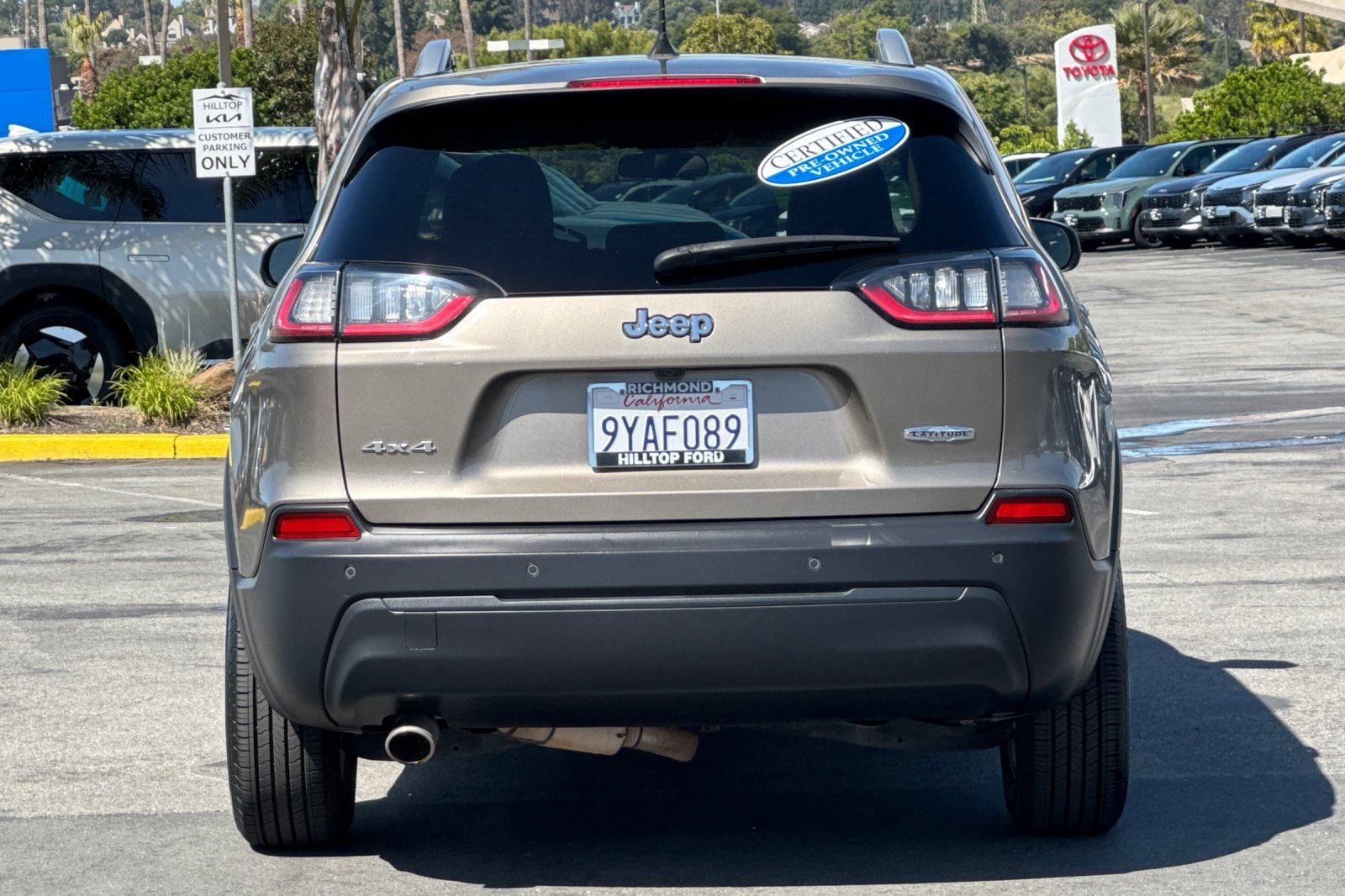 Used 2020 Jeep Cherokee Latitude AWD/4WD image 7