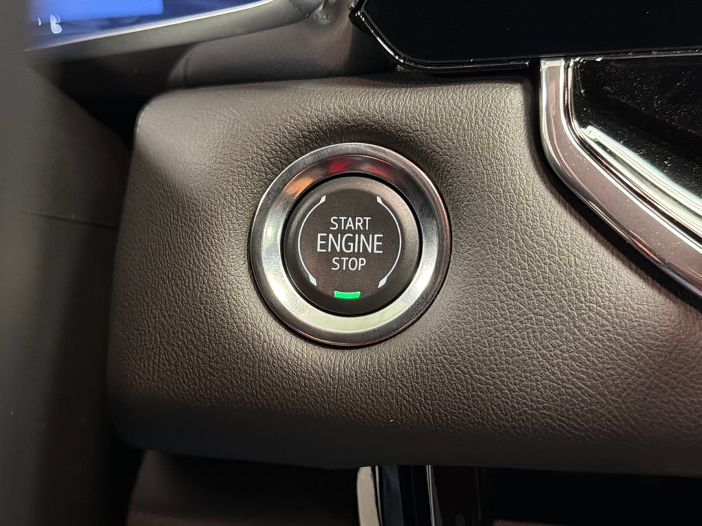 New 2026 GMC Canyon Elevation w/ Convenience Package RWD image 38