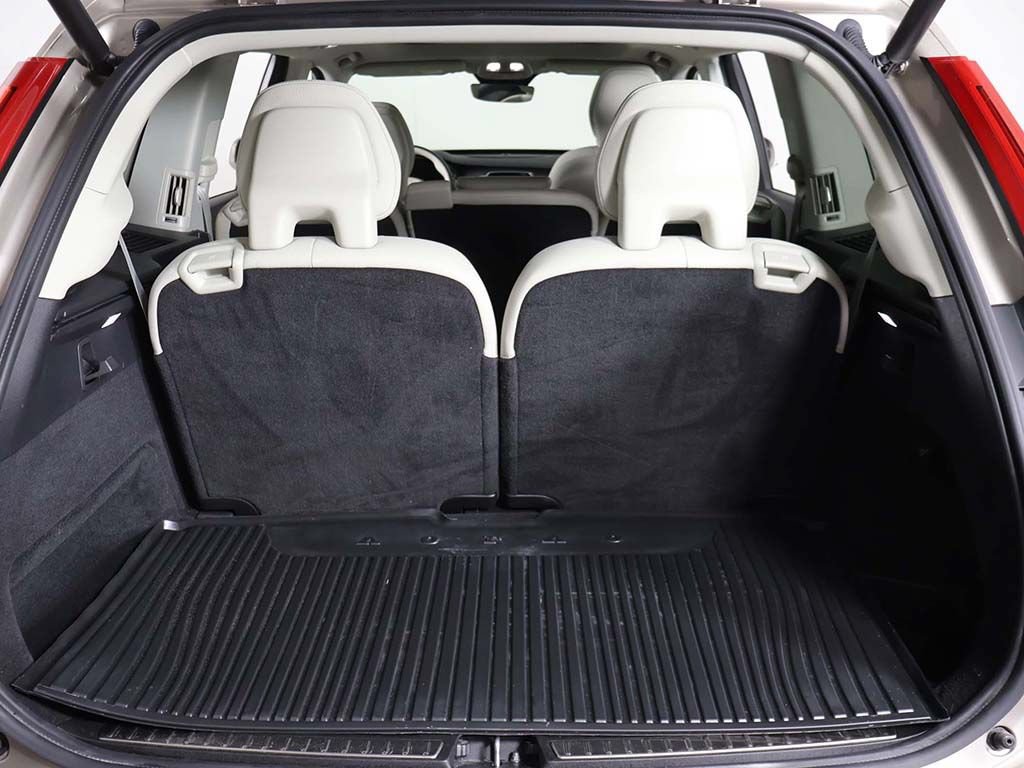 Used 2024 Volvo XC90 T8 Plus w/ Protection Package Premier AWD/4WD image 23