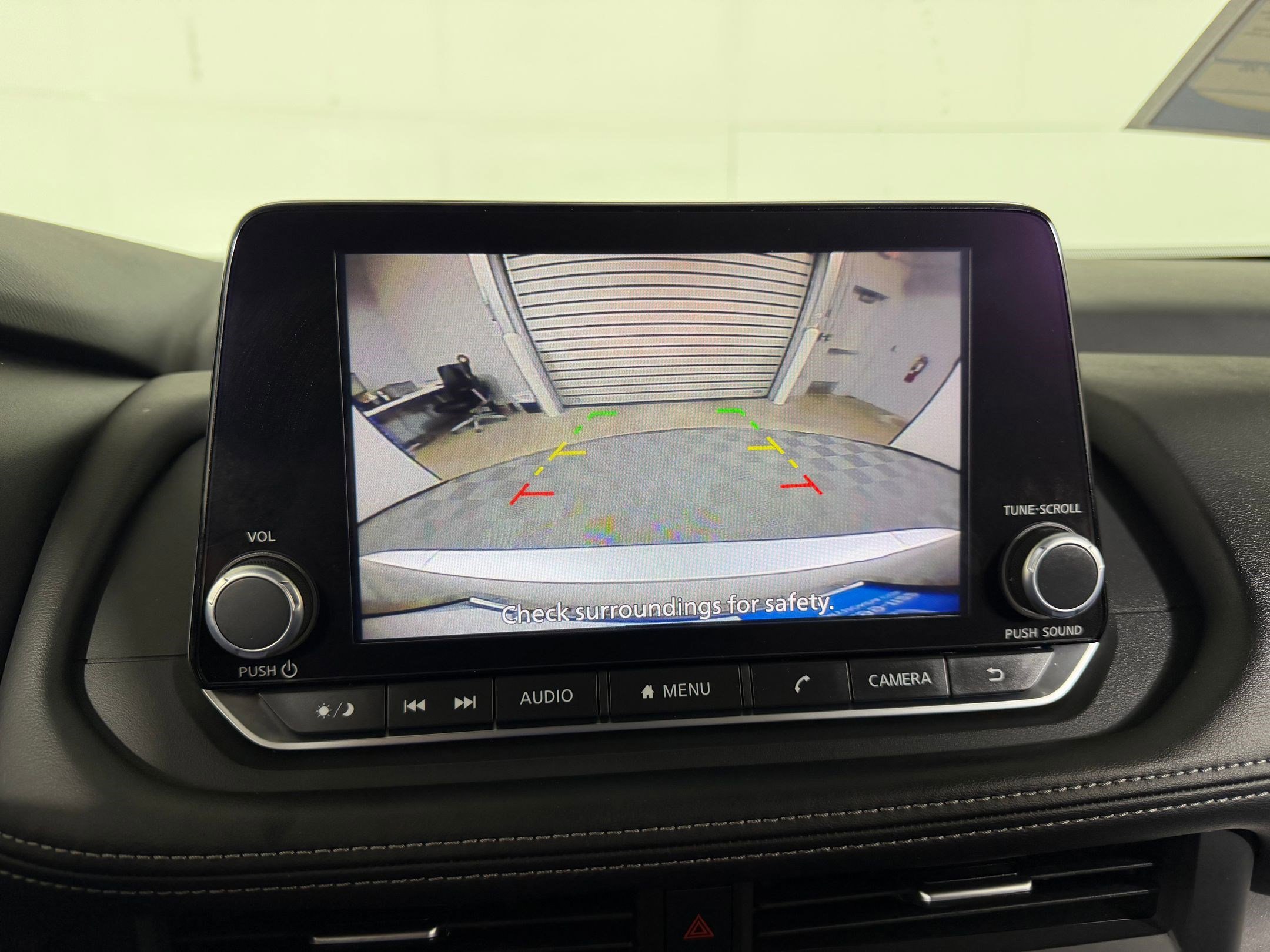 Used 2025 Nissan Rogue SV image 22