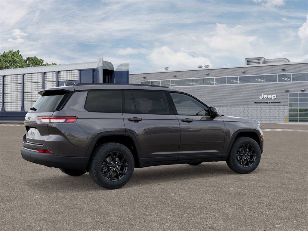 New 2025 Jeep Grand Cherokee L Altitude image 4