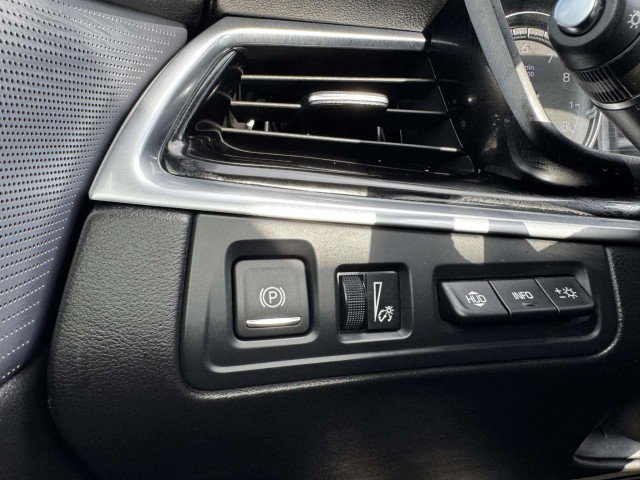 Used 2024 Cadillac XT6 Sport w/ Technology Package image 23