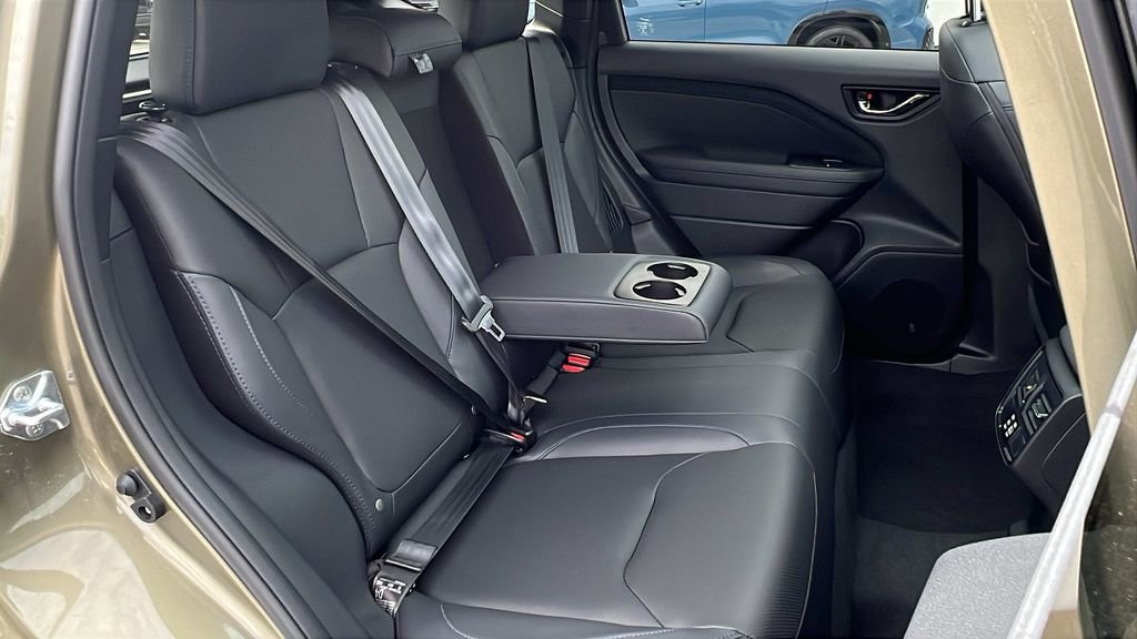 Used 2025 Subaru Forester Limited w/ Popular Package image 15