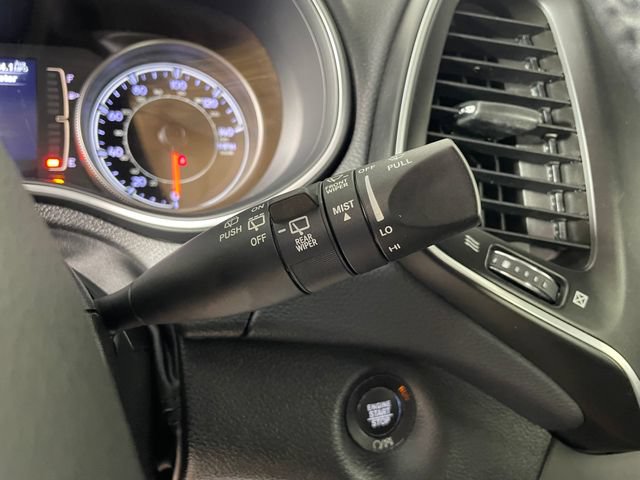 Used 2021 Jeep Cherokee Latitude Plus AWD/4WD image 15