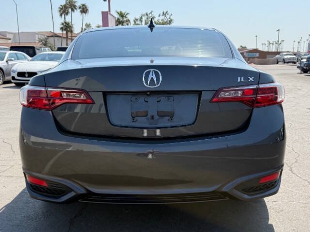 Used 2016 Acura ILX w/ Technology Plus Package FWD image 4