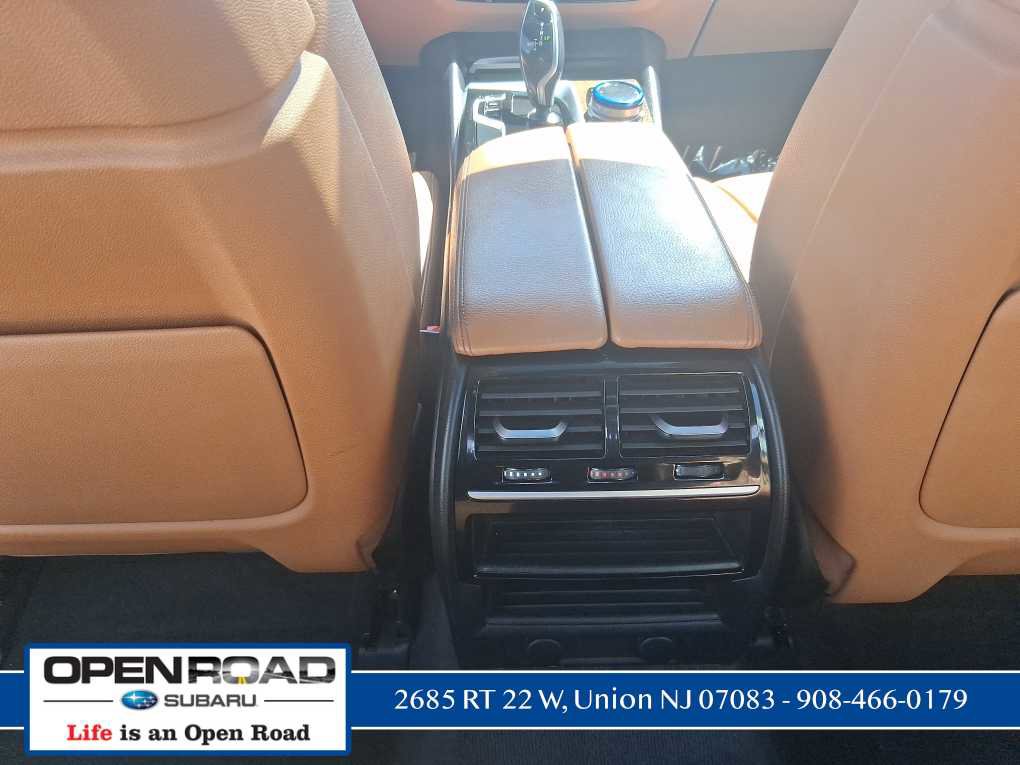 Used 2018 BMW 530i xDrive AWD/4WD image 11