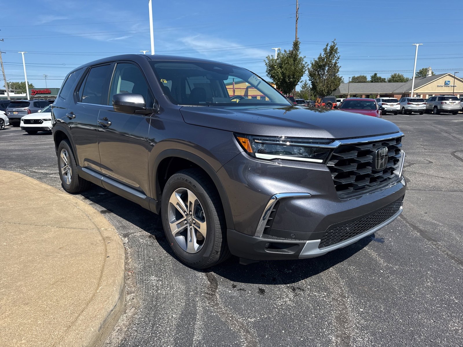 New 2025 Honda Pilot EX-L image 3