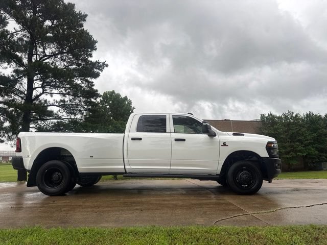 New 2026 RAM 3500 Tradesman AWD/4WD image 30