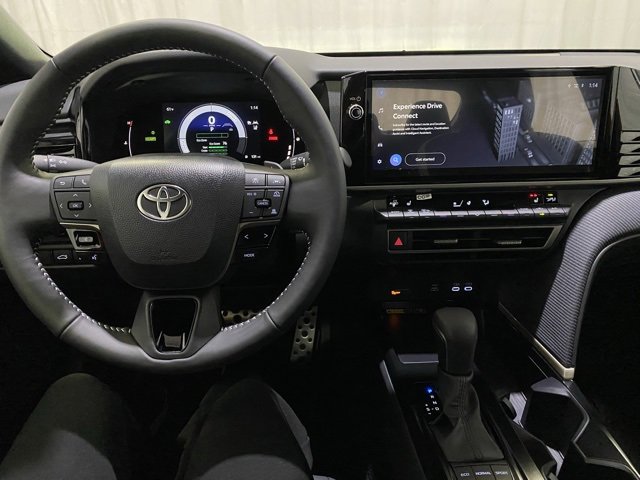 Used 2026 Toyota Camry Hybrid w/ Multimedia Upgrade Package image 20