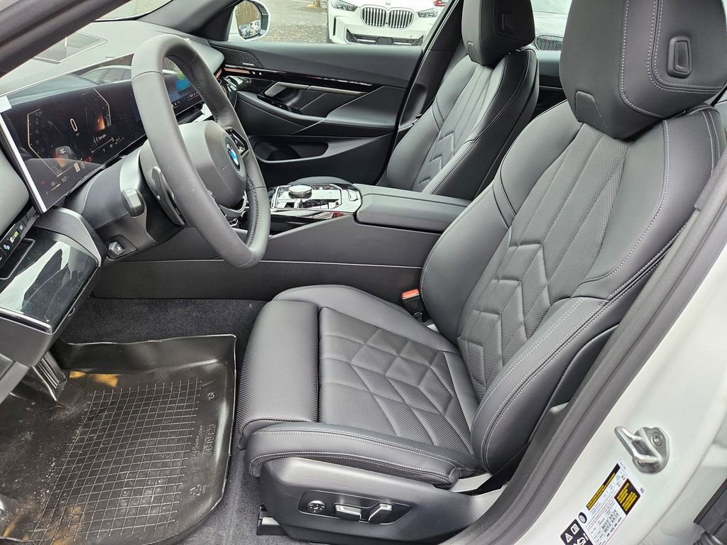 New 2026 BMW 530i xDrive w/ Convenience Package image 8