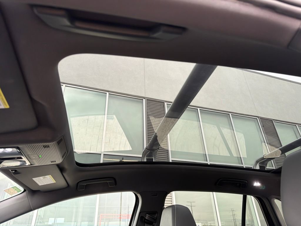 Used 2023 Volkswagen ID.4 Pro S Plus image 21