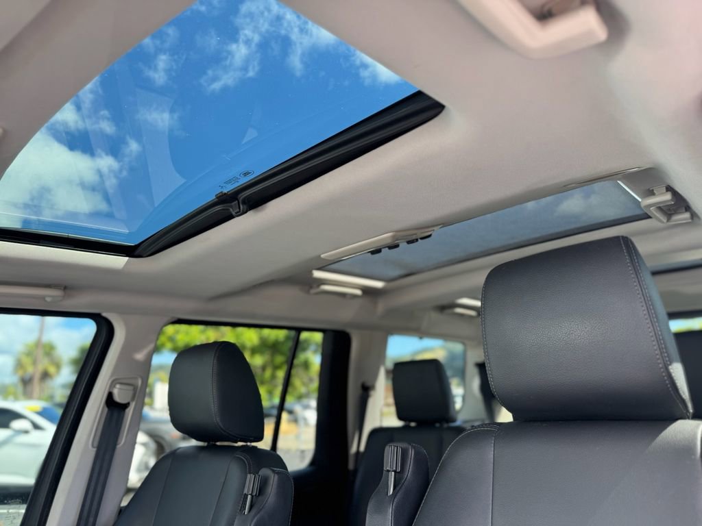 Used 2015 Land Rover LR4 HSE image 14