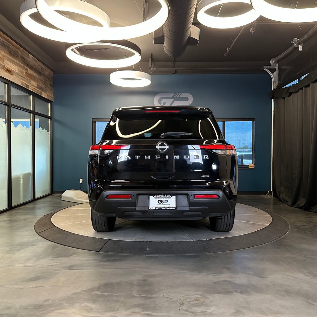 Used 2022 Nissan Pathfinder S AWD/4WD image 4