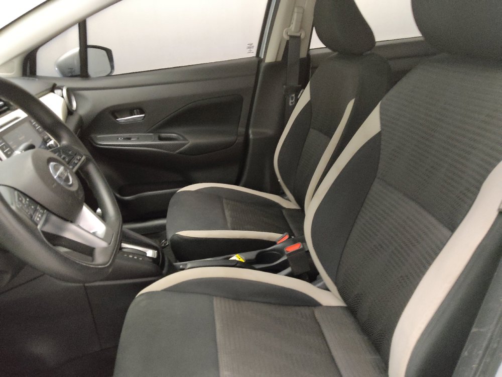 Used 2021 Nissan Versa SV FWD image 17