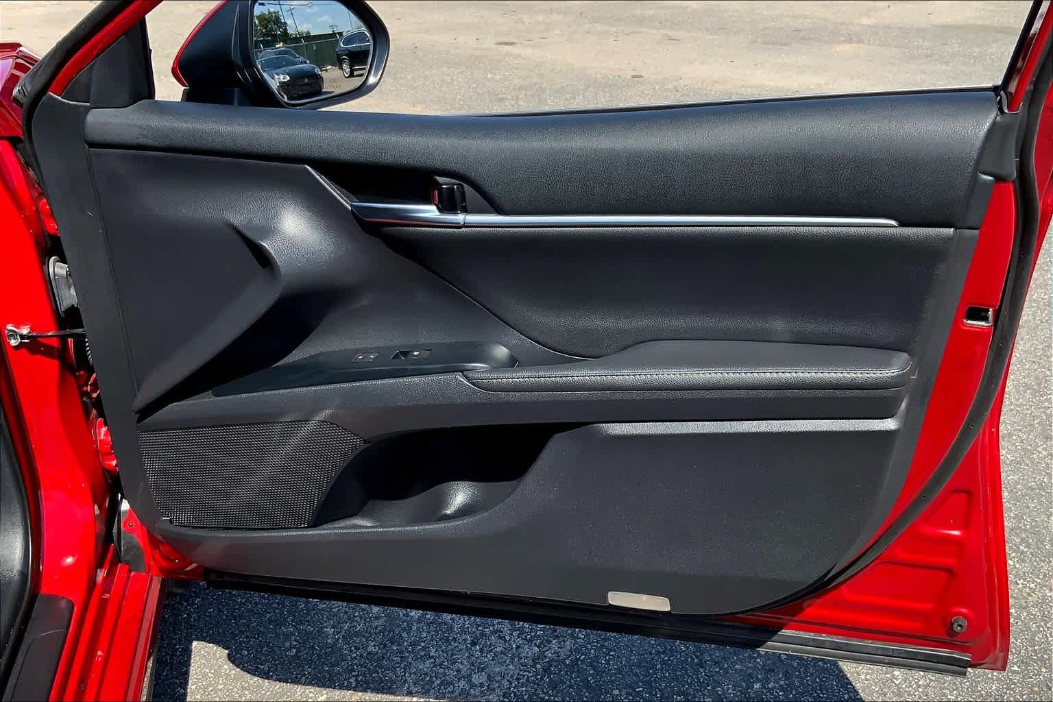 Used 2019 Toyota Camry XSE FWD image 23