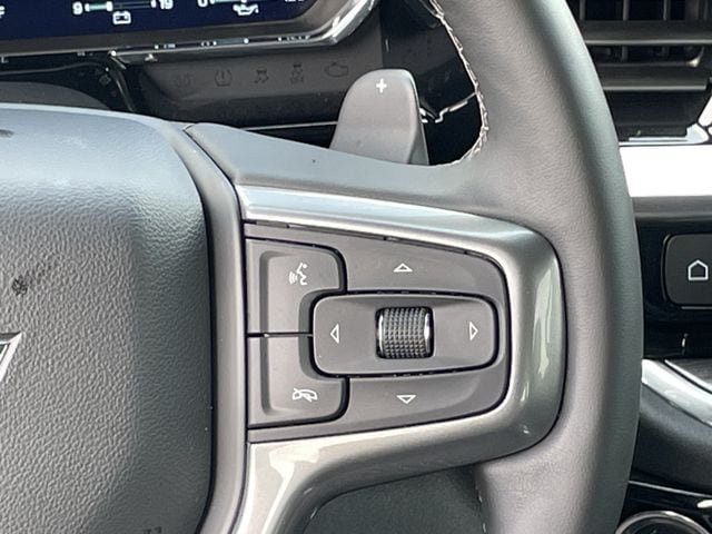 Used 2025 Chevrolet Silverado 1500 LTZ AWD/4WD image 14