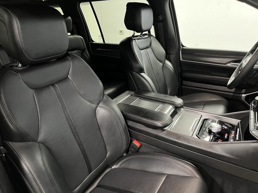 Used 2023 Jeep Wagoneer L Series III w/ Premium Group I image 69