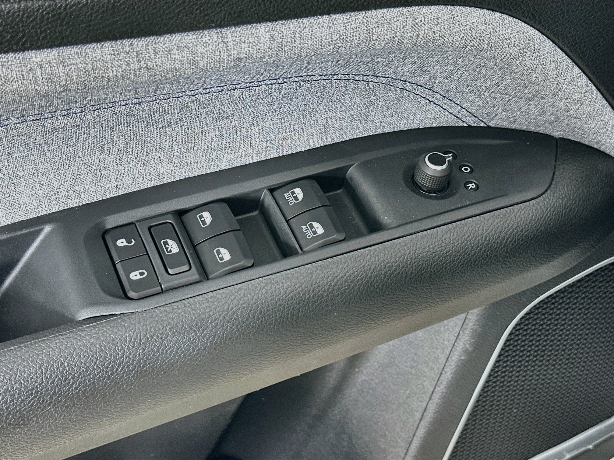 Certified 2025 Jeep Compass Sport AWD/4WD image 21