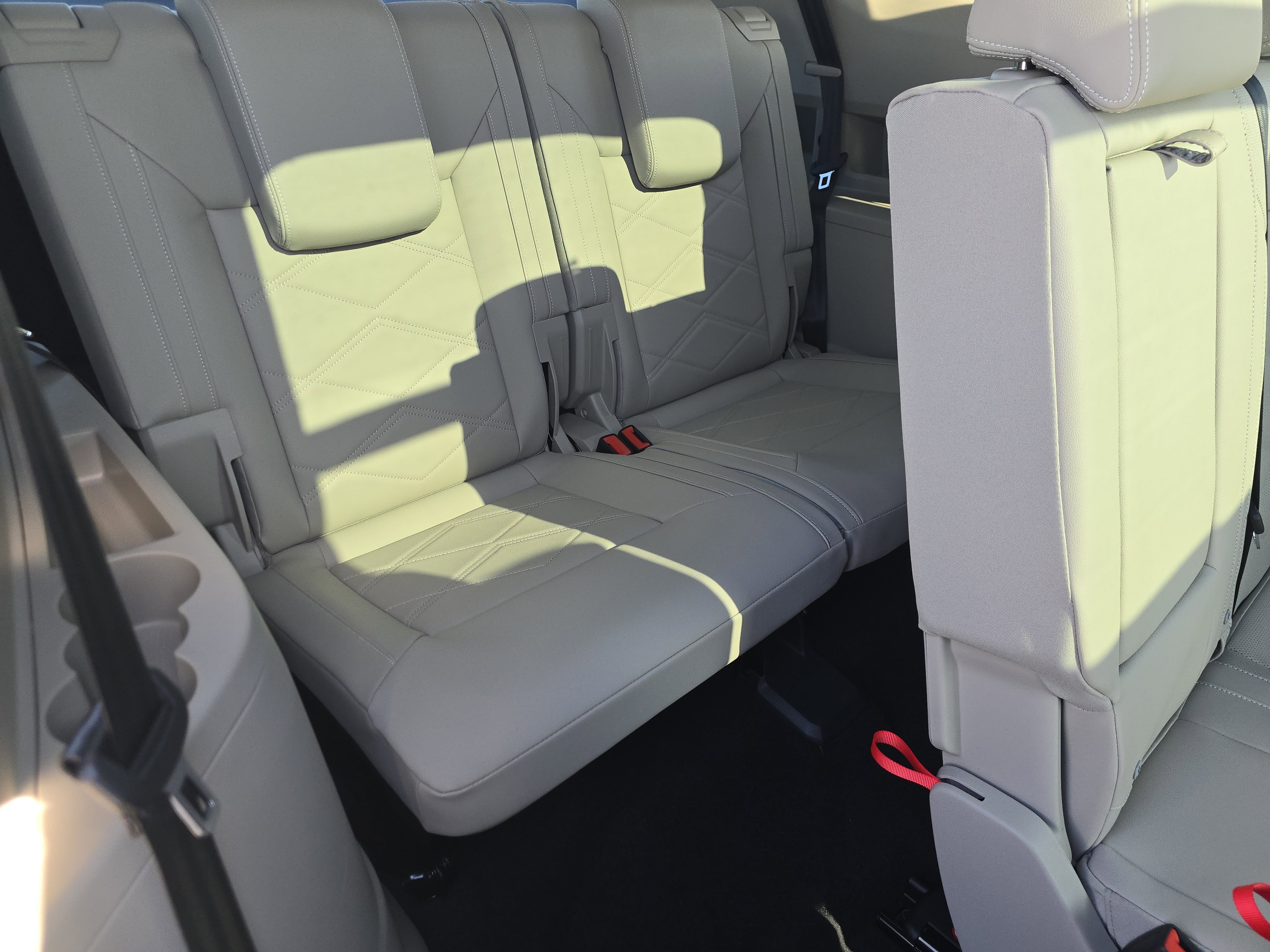 New 2026 Volkswagen Atlas SE image 19