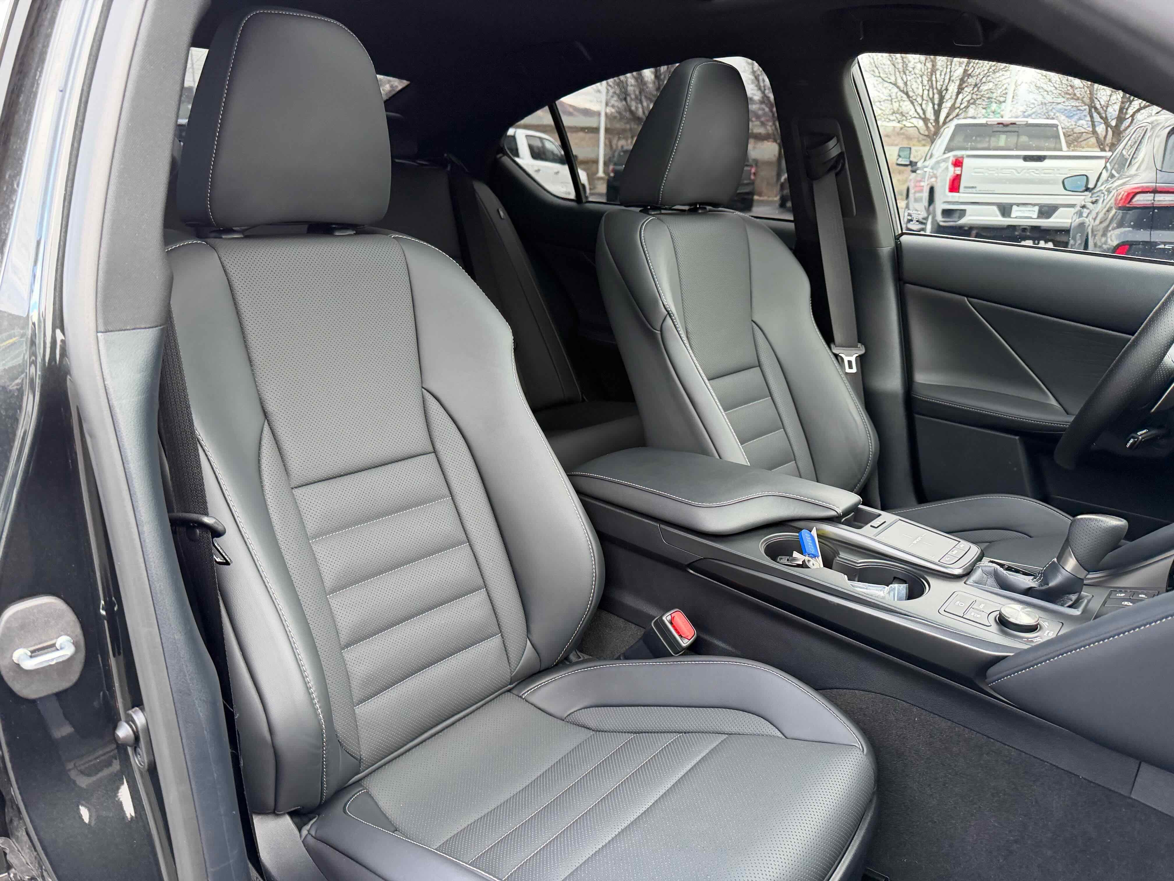 Used 2024 Lexus IS 350 F Sport image 33