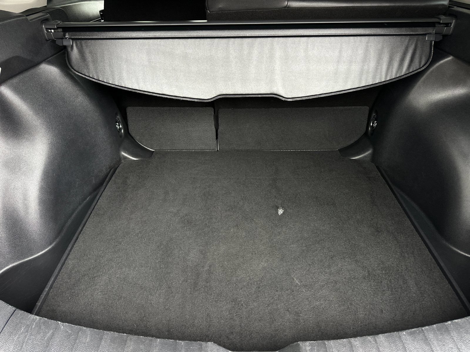 Used 2025 Toyota Corolla Cross XLE FWD image 14