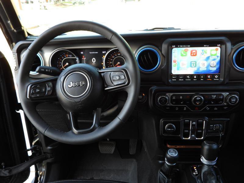 Used 2023 Jeep Gladiator Sport AWD/4WD image 40