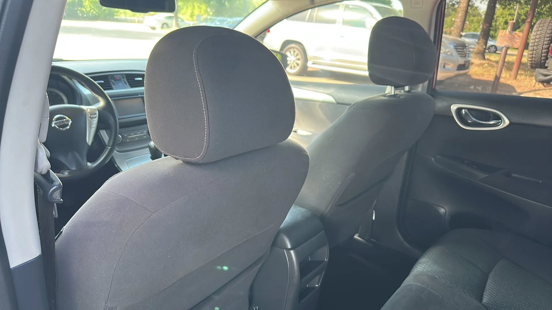 Used 2013 Nissan Sentra SR w/ Premium Pkg FWD image 16