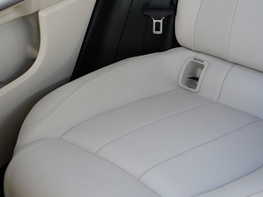 Used 2025 Mercedes-Benz GLA 250 image 28