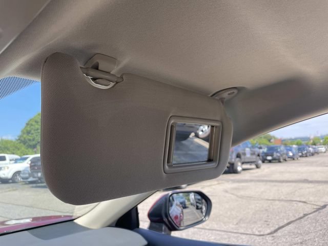 Used 2020 Toyota Camry XLE FWD image 31