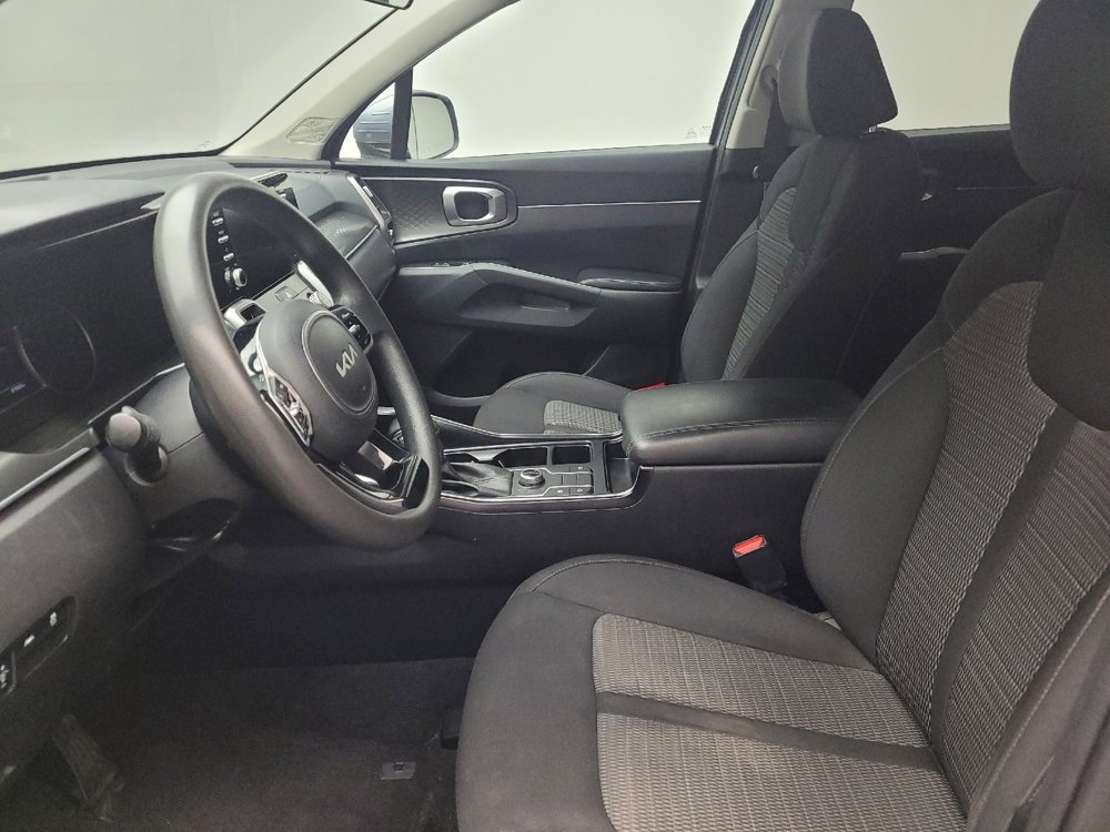 Used 2022 Kia Sorento LX image 17