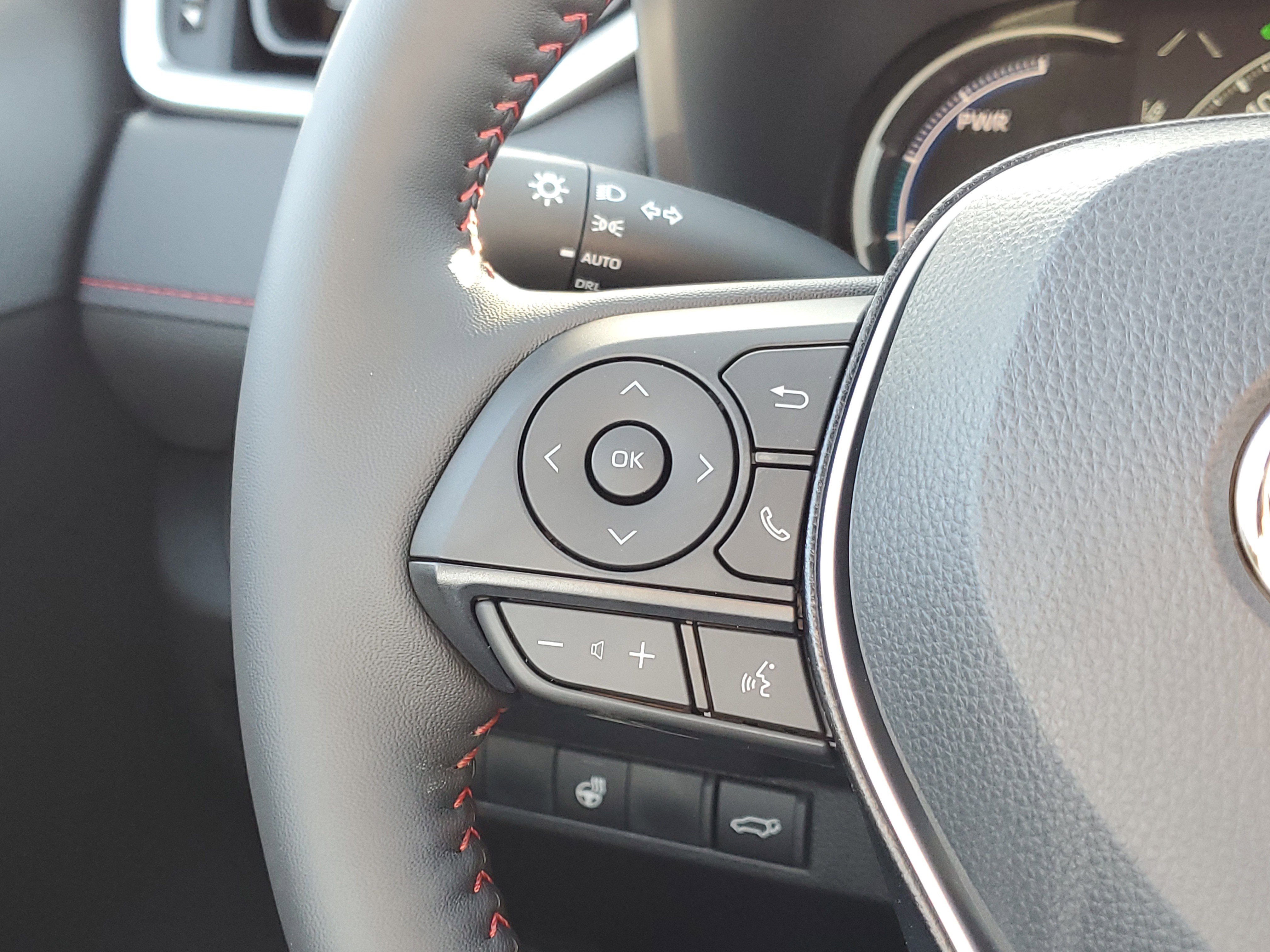 New 2025 Toyota RAV4 SE image 26