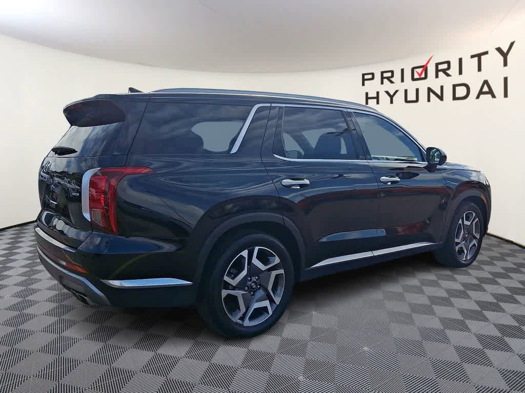 Used 2024 Hyundai Palisade Limited image 4